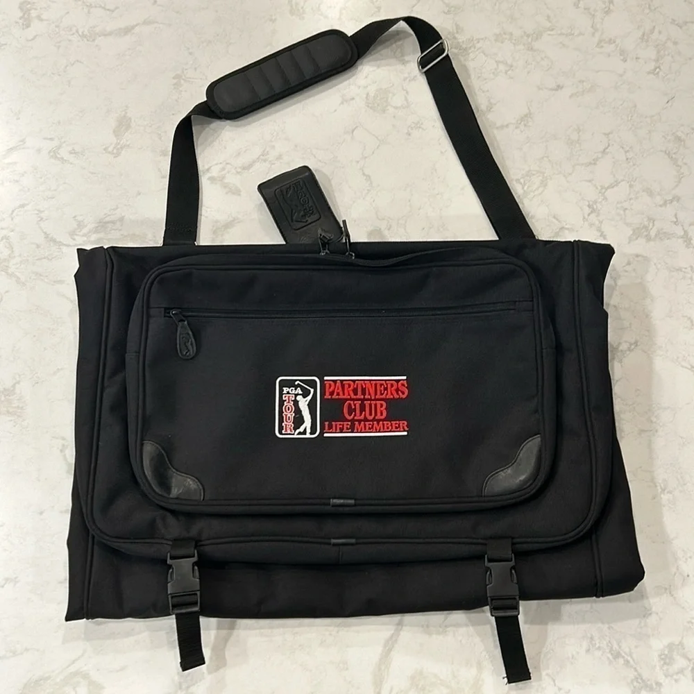 PGA Tour Golf Partners Club Life Member Travel Suit Shoulder Garment Carry Bag